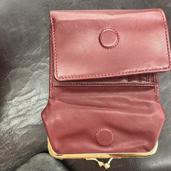 RARE Vintage Dooney & Bourke Burgundy Kiss Lock wallet - Picture 4 of 7
